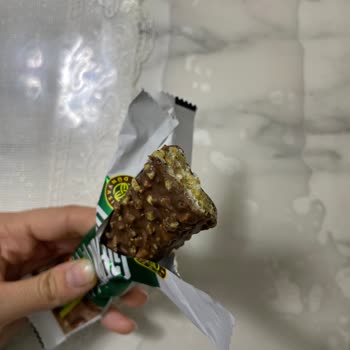 Aldığım Çikolatanın Üstü Eksikti Üretim Hatası Şoku Yaşadım