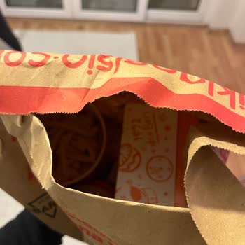 Paket Açık Ve Dökülmüş Geldi, Ücret İadesi Talep Ediyorum