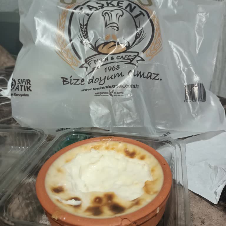 Kırık Güveçte Gelen Sütlaç Ve İletişim Sorunu