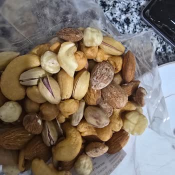 Paketli Kuruyemişte Örümcek Ağı Ve Kurt Şoku: Hijyen Ve Güvenlik Endişesi