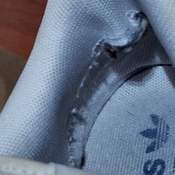 Adidas Ayakkabım Kısa Sürede Yırtıldı Değişim Talebim Reddedildi