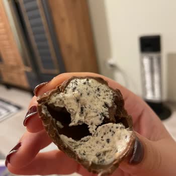 Çikolatadan Çıkan Yabancı Maddeyle Yaşadığım Hijyen Şoku