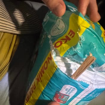 Prima Bebek Bezi Paketinden Yabancı Ve Kesici Parça Çıkması