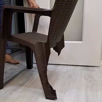 Bir Haftada Kırılan Sandalye Nedeniyle Hayal Kırıklığı Ve İade Talebi