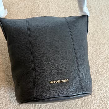 Amerikanbrands Deri Diye Satılan Michael Kors Çantalar Kısa Sürede Çatladı ve İletişim Kesildi