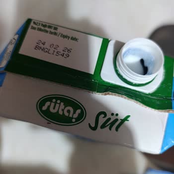 Sütaş Son Kullanma Tarihi Geçmemiş Sütte Bozukluk ve Güven Kaybı