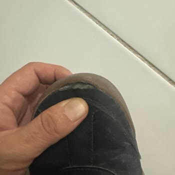 Satın Aldığım Ayakkabının Kısa Sürede Yırtılması Ve Olumsuz Müşteri Hizmeti Deneyimi