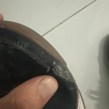 Satın Aldığım Ayakkabının Kısa Sürede Yırtılması Ve Olumsuz Müşteri Hizmeti Deneyimi