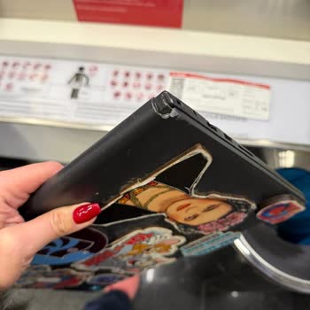 THY Personelinin Dikkatsizliği Sonucu Cihazlarım Kullanılamaz Hale Geldi, Mağduriyetim Giderilmiyor