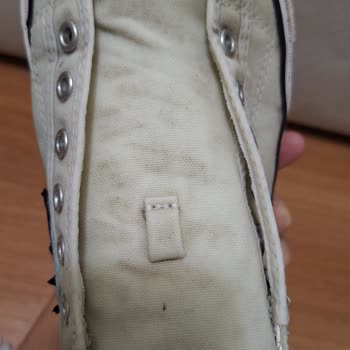 Kısa Sürede Deforme Olan Ayakkabıda Temizlik Ve Boya Sorunu