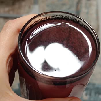 Meyve Suyunda Küflenmiş Siyah Parçacıklarla Karşılaştım, Sağlığım Tehlikede