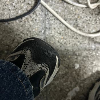 Kısa Sürede Yırtılan Ayakkabıya Ret Cevabı Ve Mağduriyet