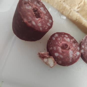 Sucuk İçinde Yabancı Madde Bulmam Güvenimi Sarstı