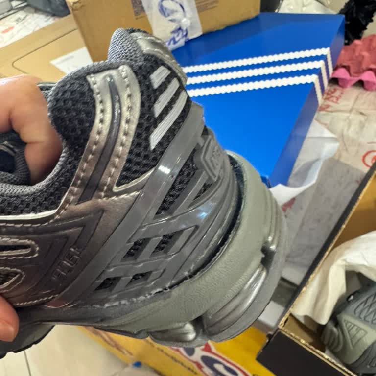 Yanlış Ve Defolu Ayakkabı Gönderimi, İlgisiz Müşteri Hizmeti