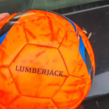 Bir Haftada Deforme Olan Futbol Topu Hayal Kırıklığı Yarattı