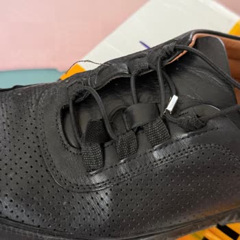 Aldığım Ayakkabıda Tekrarlayan Yırtık Sorunu Ve Ücret İadesi Talebi