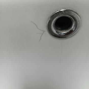 Yeni Binada Kullanılan Cera Style Lavaboda Oluşan Çatlaklar Ve Mağduriyet