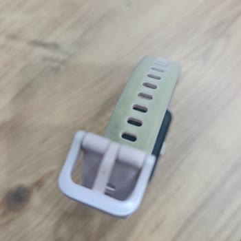 Huawei Band 9 Kordonunda Anlamsız Renk Değişimi