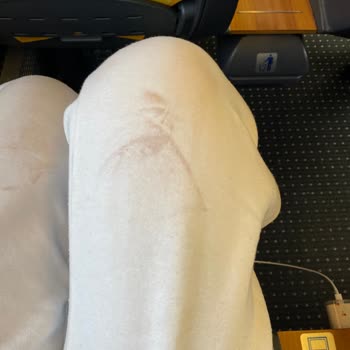 Aldığım Çanta Kısa Sürede Bozuldu, Kıyafetime Zarar Verdi