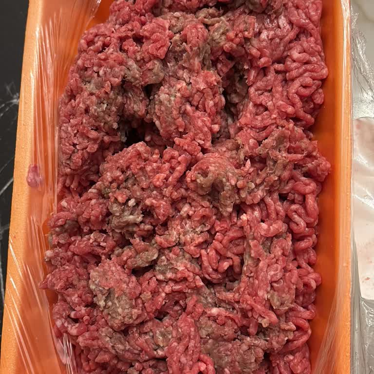 Bozuk Kıyma İçin İade Ve Değişim Talebine Olumsuz Ve İlgisiz Yaklaşım