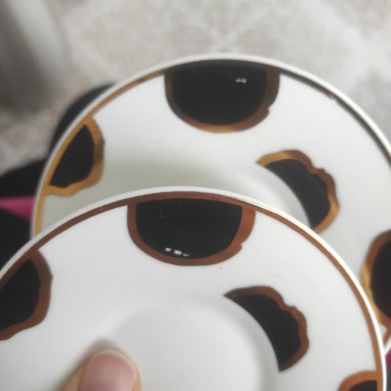 Trendyol Acar Kahve Fincanlarında Soyulmalar Oldu