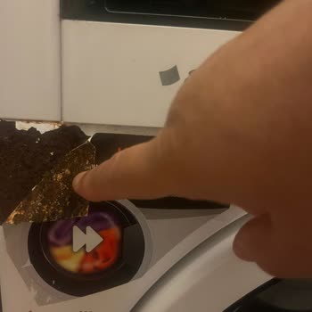 Arçelik Çamaşır Makinesinde Boya Akması Ve Paslanma Sorunu: Ürün Değişimi Talebi