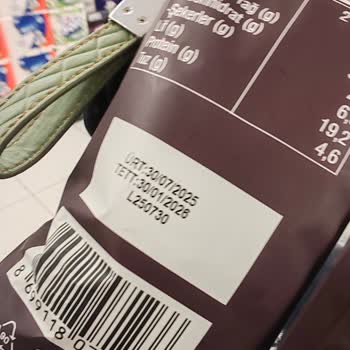 Küflü Çekirdek Sorunu Ve Marketin İlgisiz Yaklaşımı Mağduriyet Yarattı