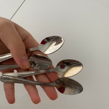 İlk Yıkamada Renk Atan Çatal Bıçak Takımı Hayal Kırıklığı