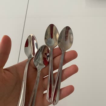 İlk Yıkamada Renk Atan Çatal Bıçak Takımı Hayal Kırıklığı