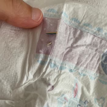 Bebek Bezinde Ahşap Kıymık: Güven Sarsıcı Ve Tehlikeli Üretim Hatası
