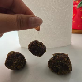 Aldığım Atıştırmalıkta Kıl Çıkması Ve Hijyen Endişesi