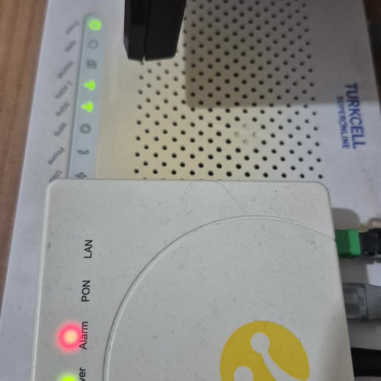 Bornova İnönü Mahallesi'nde Ciddi İnternet Ve Çekim Sorunu