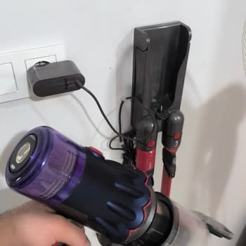 Dyson V12 Süpürgede Toz Birikmesi Nedeniyle Kullanım Dışı Kalma Sorunu