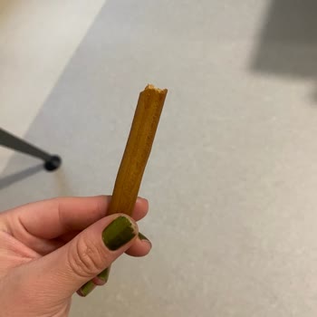 Aldığım Grissini Tamamen Yanık Ve Acı Çıktı