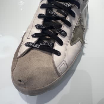 Golden Goose Ayakkabıda Kısa Sürede Açılma Ve Delik, Mağaza Sorumluluk Almadı