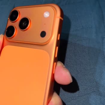 Yeni Alınan İphone 17 Pro'nun Kozmetik Sorunu Ve Değişim Talebi