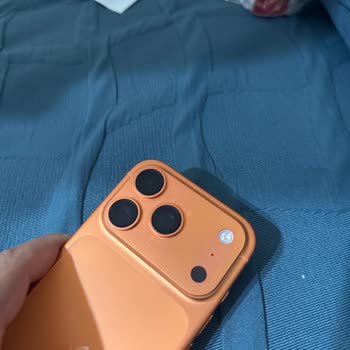 Yeni Alınan İphone 17 Pro'nun Kozmetik Sorunu Ve Değişim Talebi