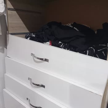 Soylu Mağazaları | Bursa Kısa Sürede Kullanılamaz Hale Gelen Gardırop İçin Çözüm Bekliyorum