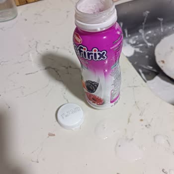 Son Kullanma Tarihi Geçmemiş Kefirde Şişkin Kapak Ve Patlama Endişesi