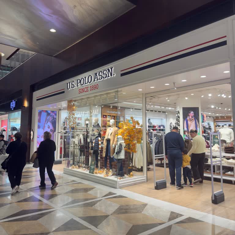 Aldığım Montun Kalitesiz Çıkması Ve Mağaza Müdürünün İlgisiz Tavrı Hayal Kırıklığı Yarattı