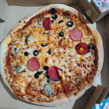 Eksik Malzemeli Pizza Ve Yetersiz Müşteri Desteği Nedeniyle Ücret İadesi Talebi