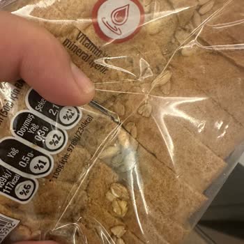 Tarihi Geçmemiş UNO Ekmeğinde Küf Tabakası İle Karşılaştım