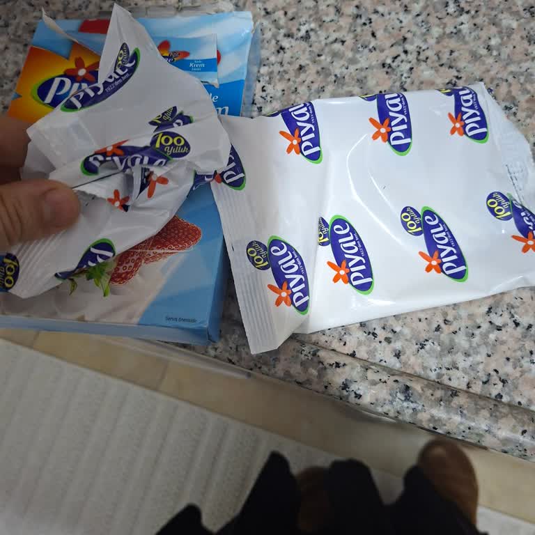 Piyale Krem Şanti Paketinin İçi Tamamen Boş Çıktı, Mağduriyet Yaşadım