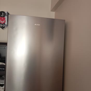 Arçelik'ten Aldığım Yeni Buzdolabının Üst Kapağındaki Göçük Sorunu Çözülmüyor