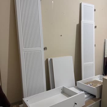 Eksik Parçalar Nedeniyle Gardırop Kurulumu Tamamlanamıyor