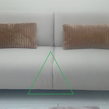 Sıfır Alınan Koltukta Üretim Hatası Ve İkinci El Görünümü Şoku