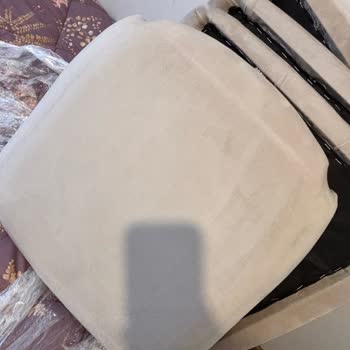 Defolu Sandalyeler, Faturasız Satış Ve İlgisiz Müşteri Hizmeti Nedeniyle Mağduriyet