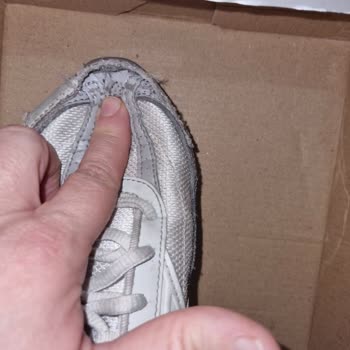 Kısa Sürede Yırtılan Nike Ayakkabı İçin Red Edilen Değişim Talebi