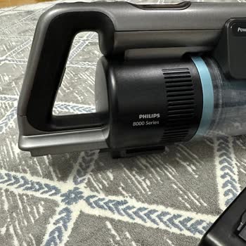 Philips 8000 Series Dikey Süpürgede Kronik Parça Kırılması Ve Yetersiz Servis Desteği
