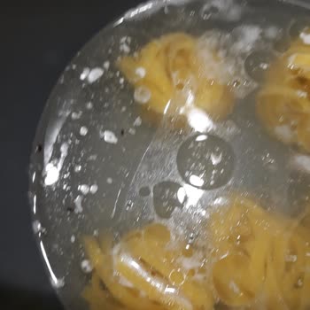 Barilla Tagliatelle Makarna Paketinden Böcek Çıkması Ve Gıda Güvenliği Endişesi